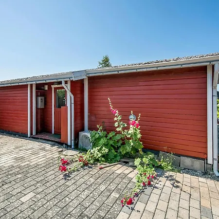 2 Bedroom Lovely In Faaborg 福堡