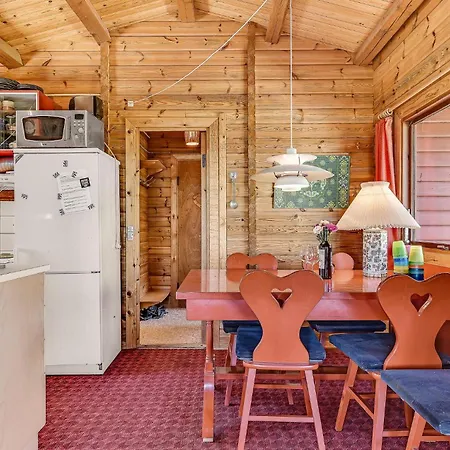 2 Bedroom In Casa vacanze *