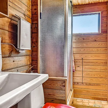 Дом отдыха 2 Bedroom In *