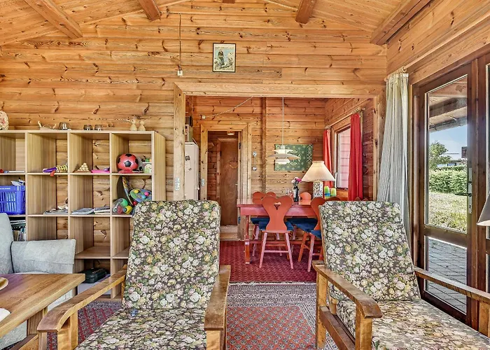 2 Bedroom Lovely In Holiday home Faaborg