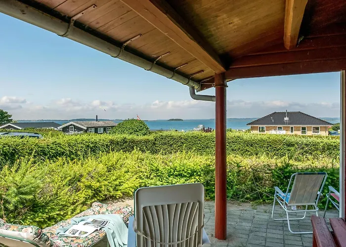 Holiday home 2 Bedroom Lovely In Faaborg