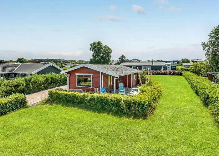 2 Bedroom Lovely In Holiday home Faaborg